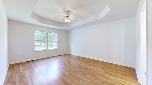 121 Regalwood Dr, Manchester, TN 37355