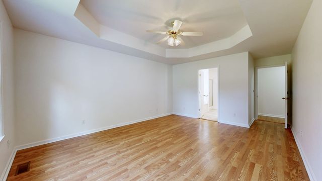 121 Regalwood Dr, Manchester, TN 37355