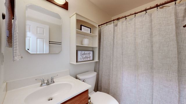 121 Regalwood Dr, Manchester, TN 37355