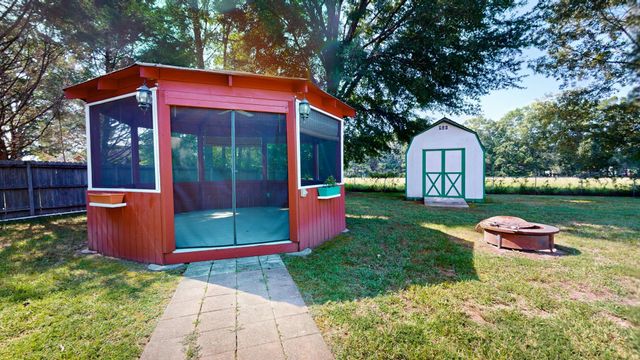 121 Regalwood Dr, Manchester, TN 37355