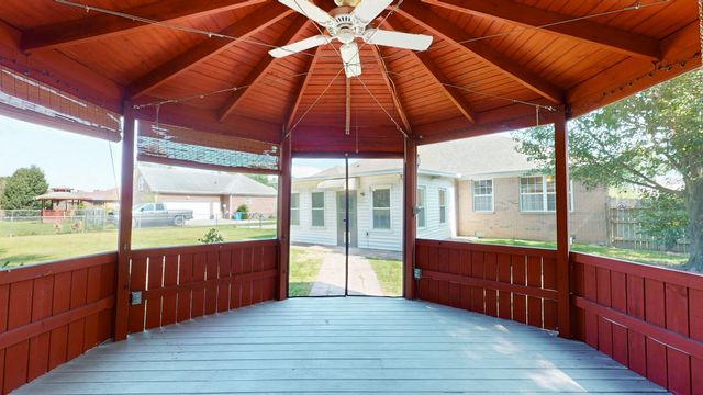 121 Regalwood Dr, Manchester, TN 37355