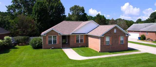 121 Regalwood Dr, Manchester, TN 37355