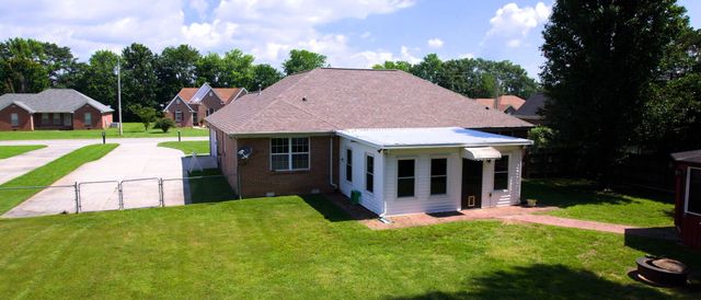 121 Regalwood Dr, Manchester, TN 37355
