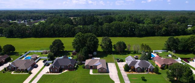 121 Regalwood Dr, Manchester, TN 37355