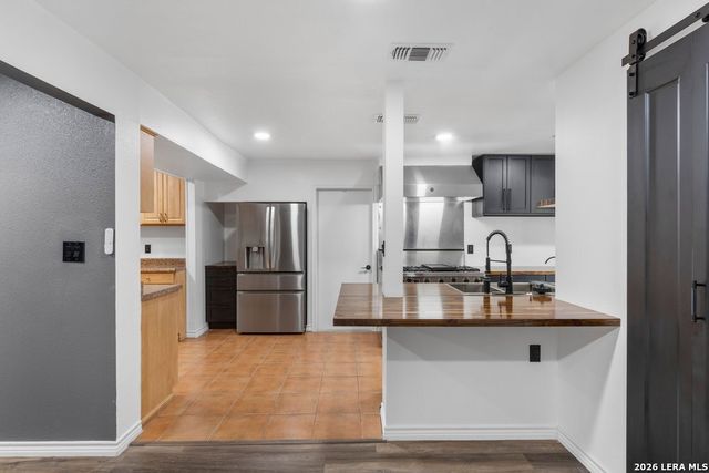 3614 Versailles Dr, San Antonio, TX 78219