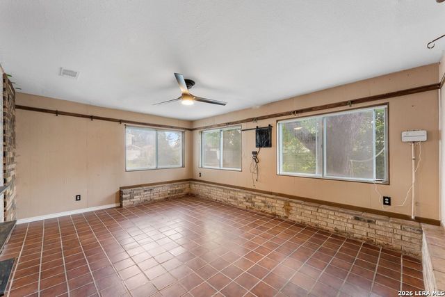 3614 Versailles Dr, San Antonio, TX 78219