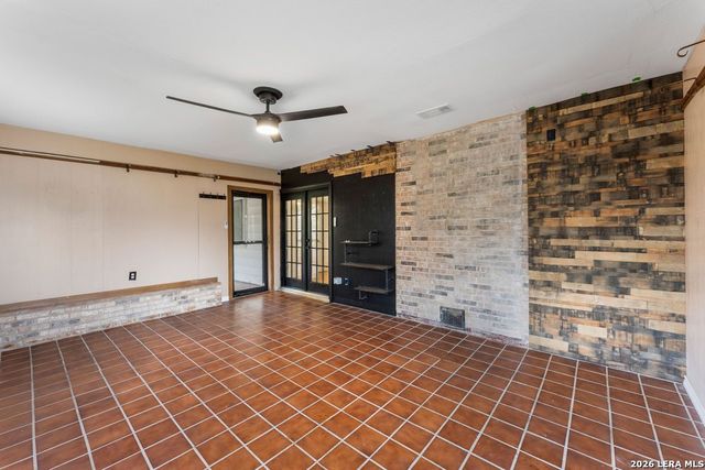 3614 Versailles Dr, San Antonio, TX 78219