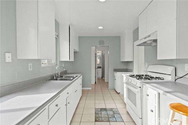 10544 Stanwin Avenue, San Fernando, CA 91345