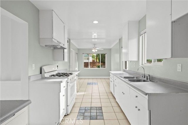 10544 Stanwin Avenue, San Fernando, CA 91345