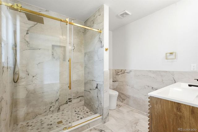 6752 S Dahlia Court, Centennial, CO 80122