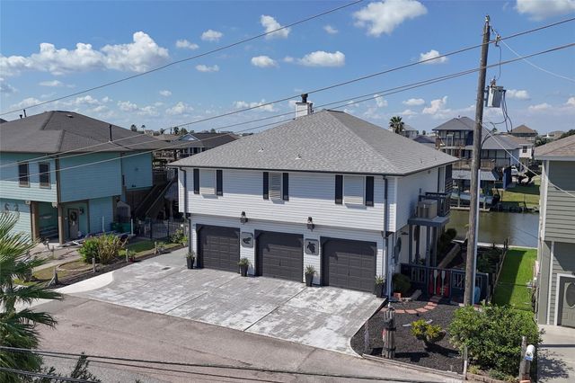 49 N Omega Street, La Marque, TX 77568