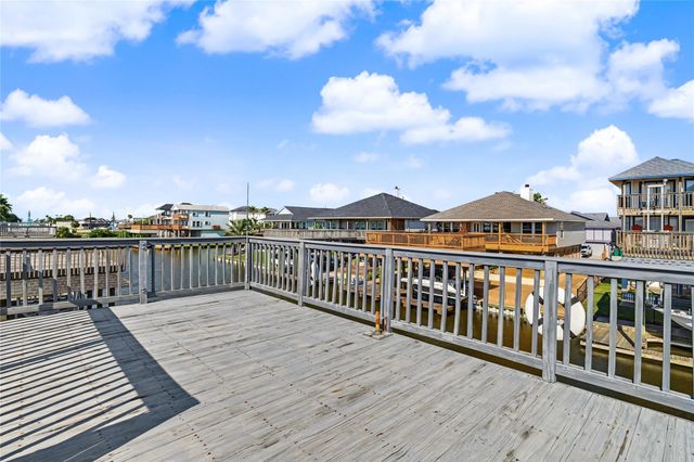 49 N Omega Street, La Marque, TX 77568
