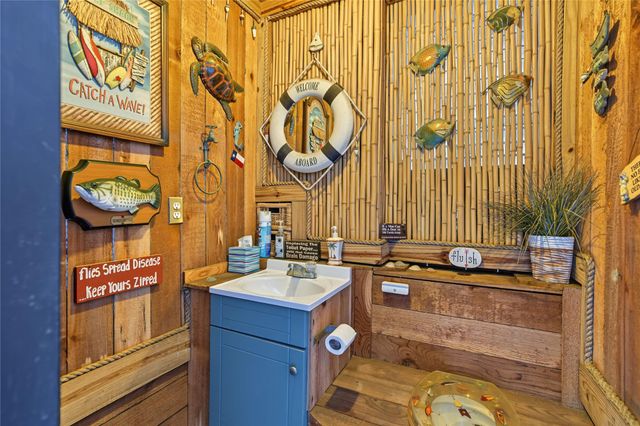 49 N Omega Street, La Marque, TX 77568