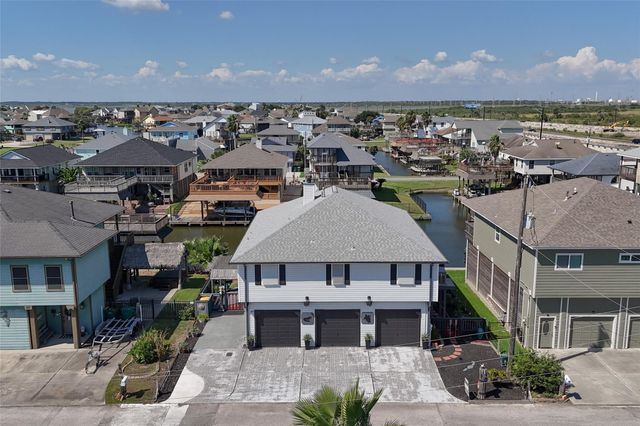 49 N Omega Street, La Marque, TX 77568