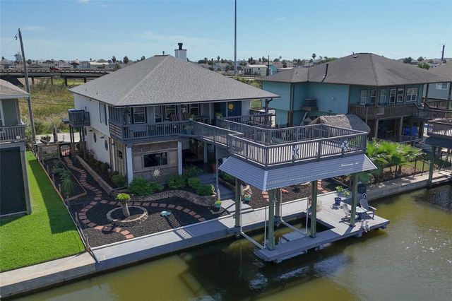 49 N Omega Street, La Marque, TX 77568