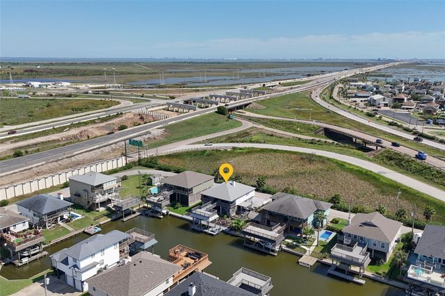 49 N Omega Street, La Marque, TX 77568