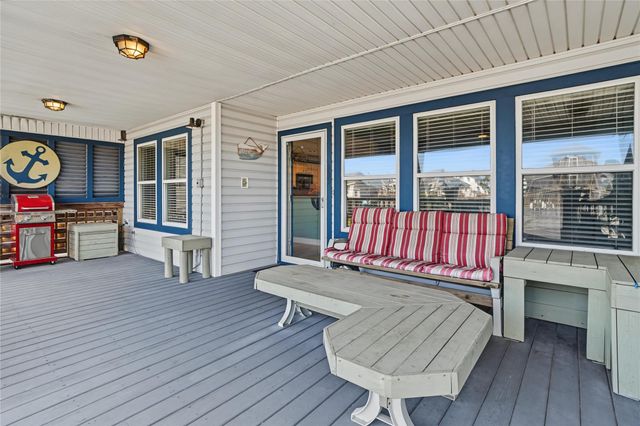 49 N Omega Street, La Marque, TX 77568