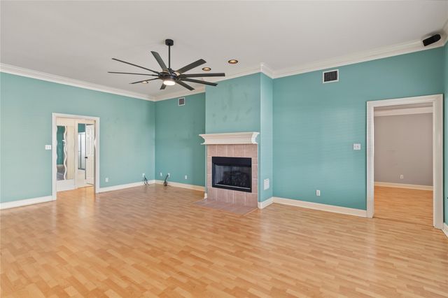 49 N Omega Street, La Marque, TX 77568