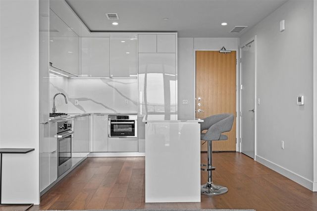 44 East Ave 3104, Austin, TX 78701