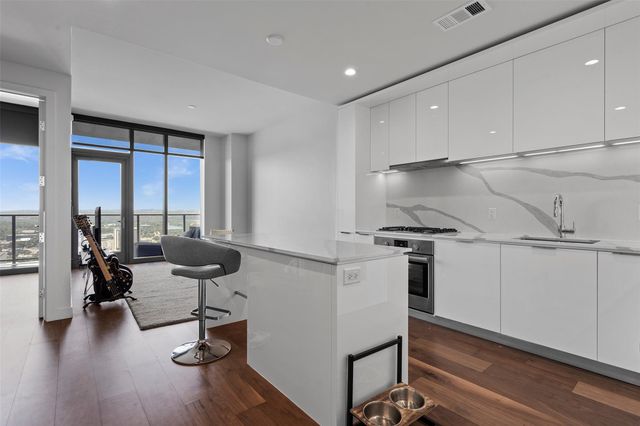 44 East Ave 3104, Austin, TX 78701
