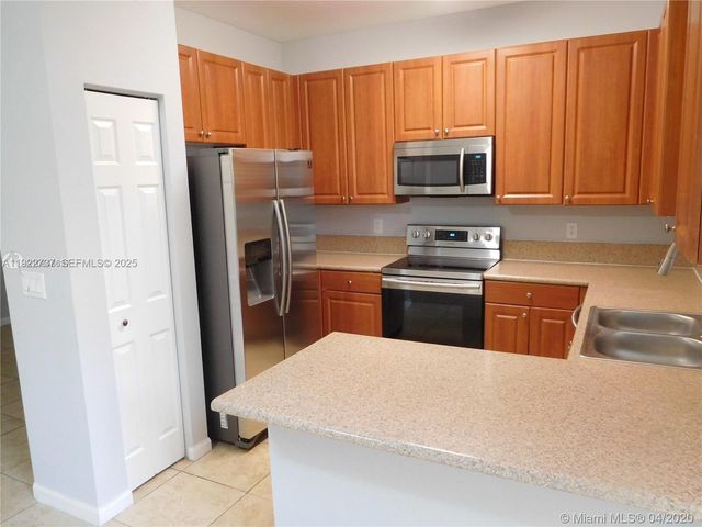 646 NE 21st Ave 0, Homestead, FL 33033