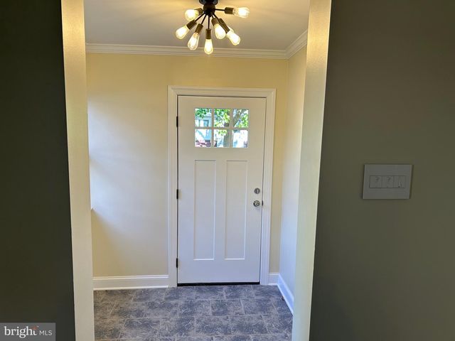 614 LINDEN AVE, Riverton, NJ 08077