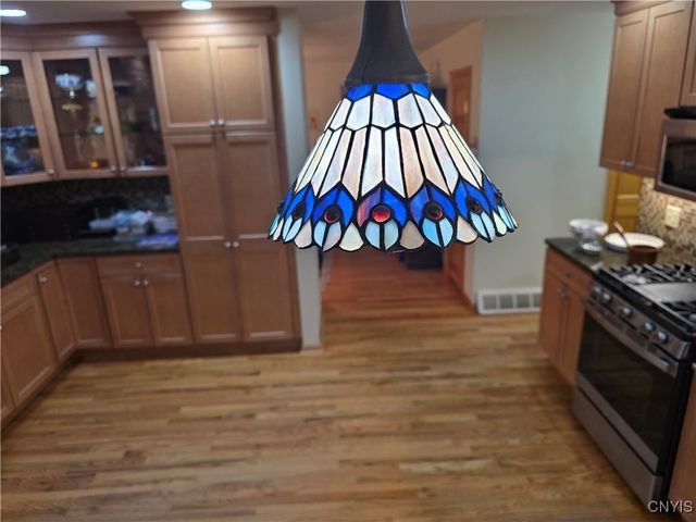 733 Deerfield Drive East, Utica, NY 13502