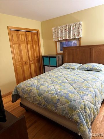 733 Deerfield Drive East, Utica, NY 13502