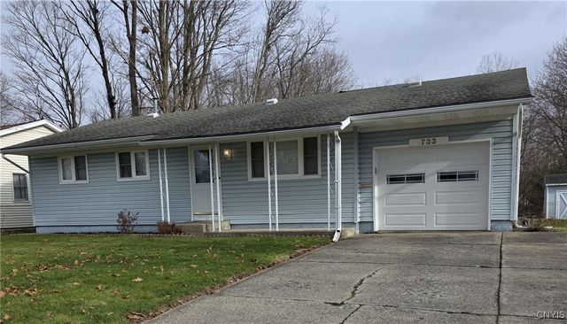 733 Deerfield Drive East, Utica, NY 13502