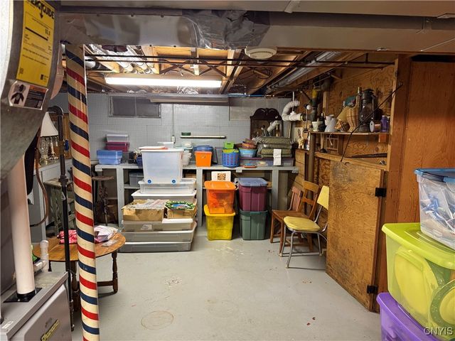 733 Deerfield Drive East, Utica, NY 13502