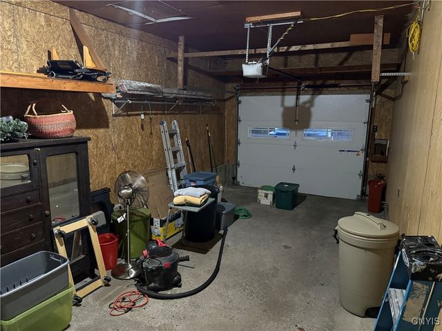 733 Deerfield Drive East, Utica, NY 13502