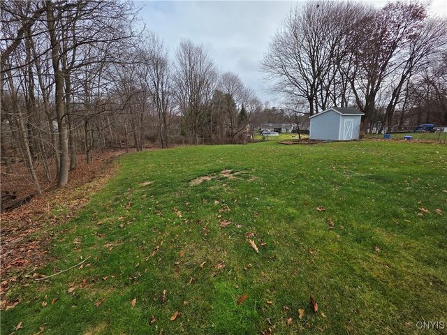 733 Deerfield Drive East, Utica, NY 13502