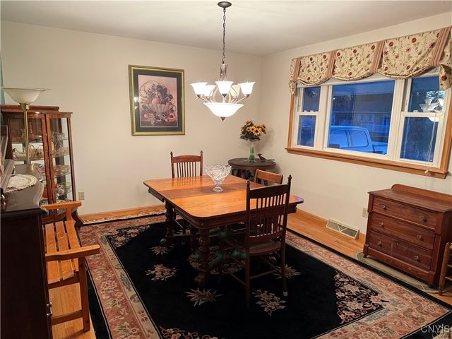 733 Deerfield Drive East, Utica, NY 13502