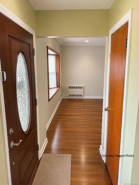573 Lakeville Road, New Hyde Park, NY 11040 — photo 4