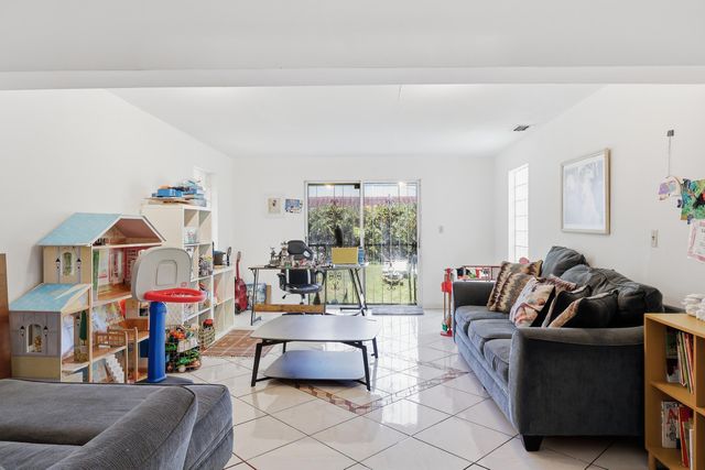 1324 LENOX Avenue, Miami Beach, FL 33139