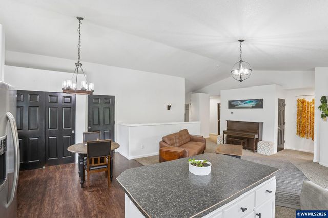 800 Joel Palmer Wy, Dayton, OR 97114