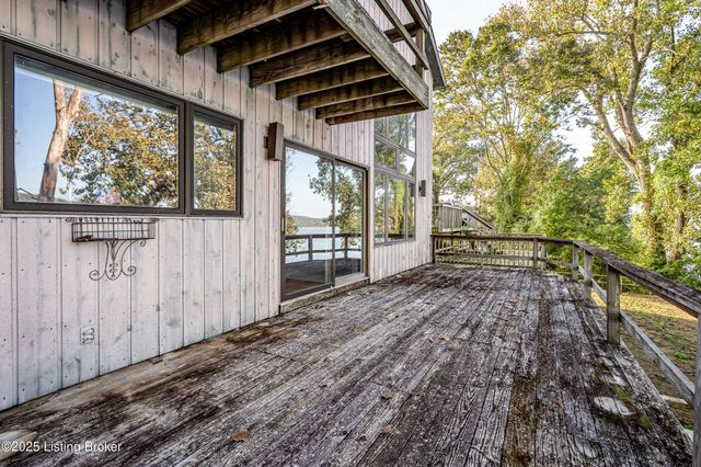 1524 Riverside Dr, Prospect, KY 40059