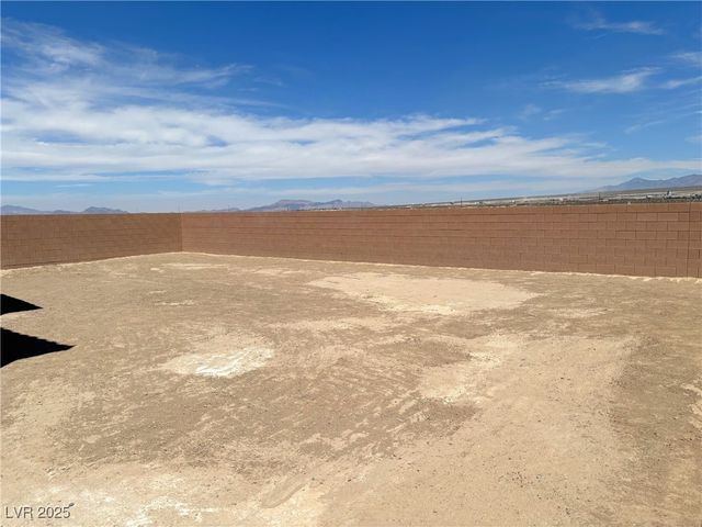 5688 East Badlands Lane, Pahrump, NV 89061