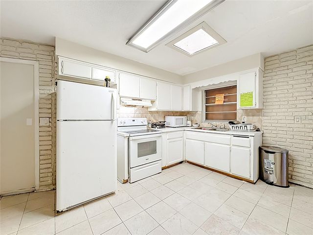 4200 ANDERSON ROAD, Orlando, FL 32812