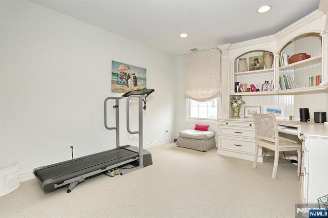 108 Demarest Lane, Montvale, NJ 07645