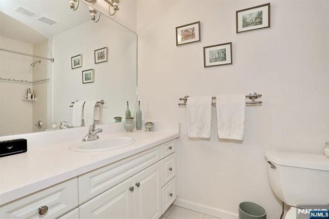 108 Demarest Lane, Montvale, NJ 07645
