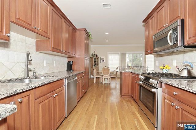 108 Demarest Lane, Montvale, NJ 07645
