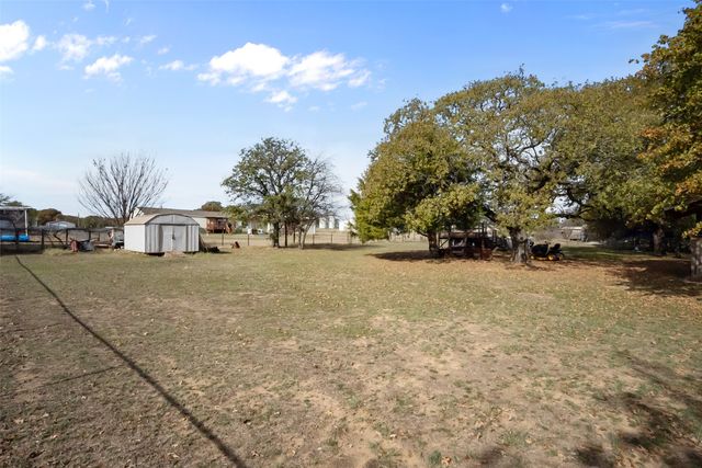 353 Prairie Lane, Azle, TX 76020