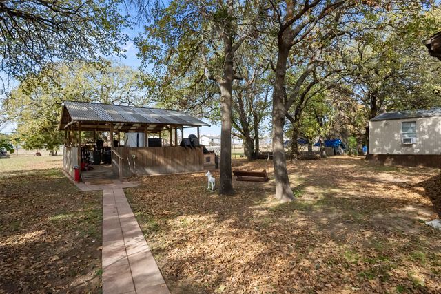 353 Prairie Lane, Azle, TX 76020