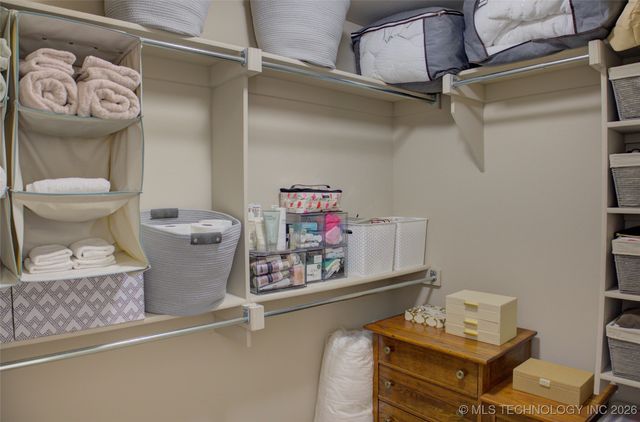 4022 W 105th Street S, Jenks, OK 74037