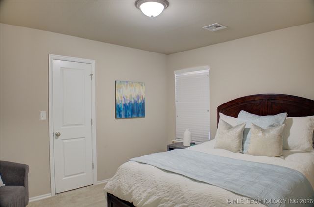 4022 W 105th Street S, Jenks, OK 74037