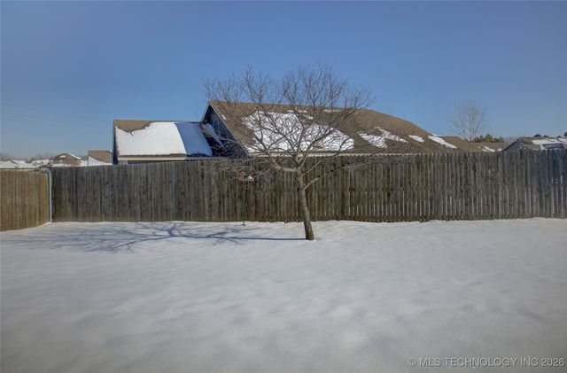 4022 W 105th Street S, Jenks, OK 74037