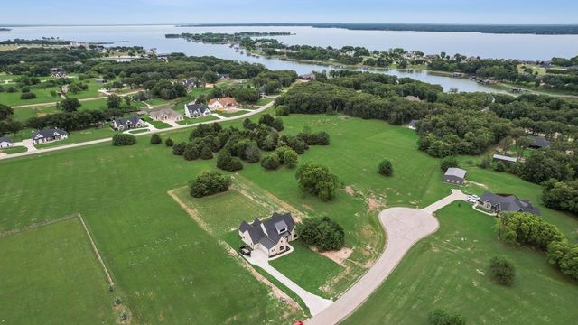 209 Waverunner Court, Corsicana, TX 75109