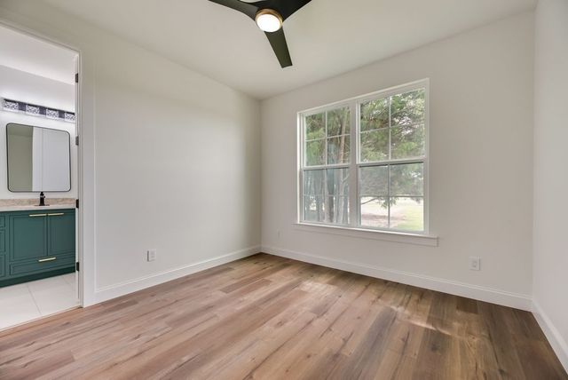 209 Waverunner Court, Corsicana, TX 75109