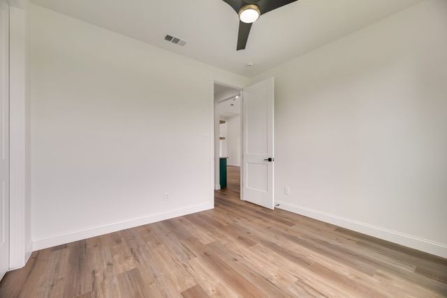209 Waverunner Court, Corsicana, TX 75109